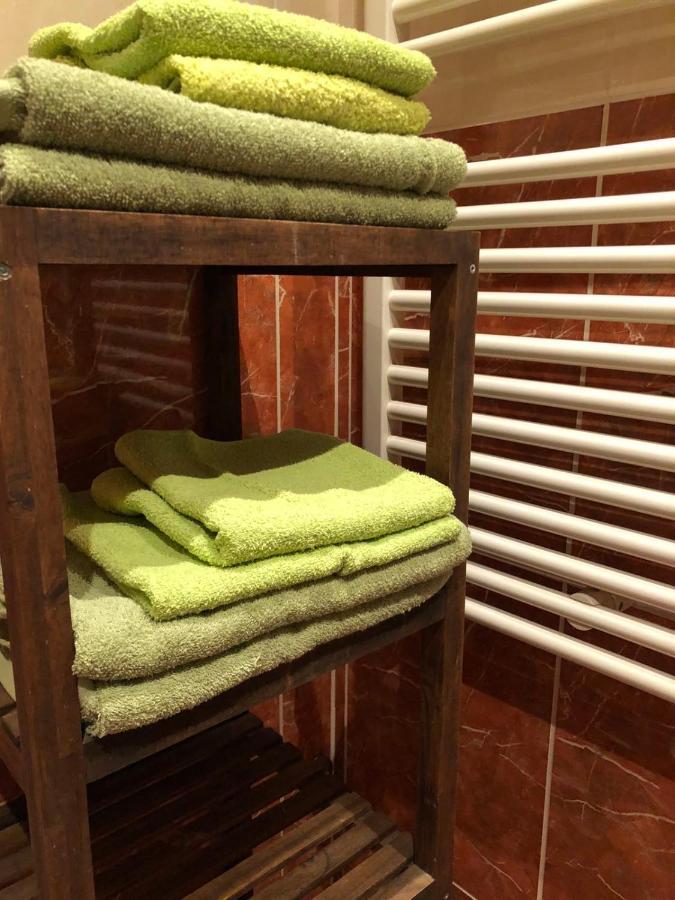 Nina Apartment ウィーナー・ノイシュタット エクステリア 写真